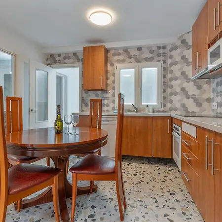 Edificio El Baifo Loco - Constantin * 格兰塔拉雅