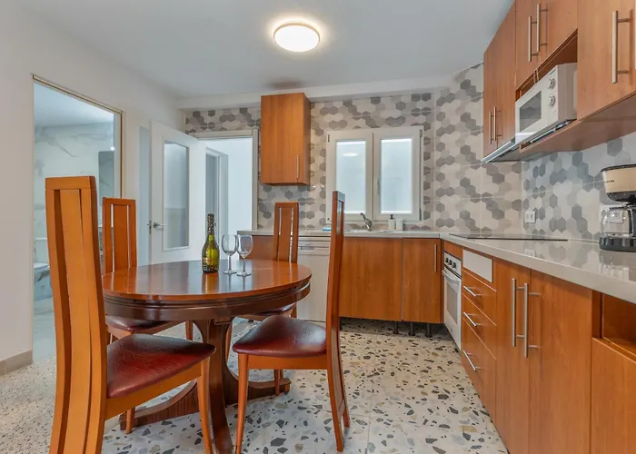 Edificio El Baifo Loco - Constantin * גראן טאראחל